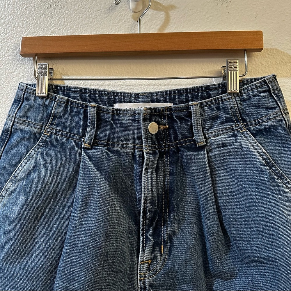 Apiece Apart Women's Bari Jean High Waist Denim Shorts Size 26 Austin Wash - Picture 3 of 9